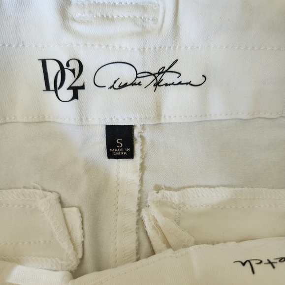 Pull On Shorts - Picture 5 of 5